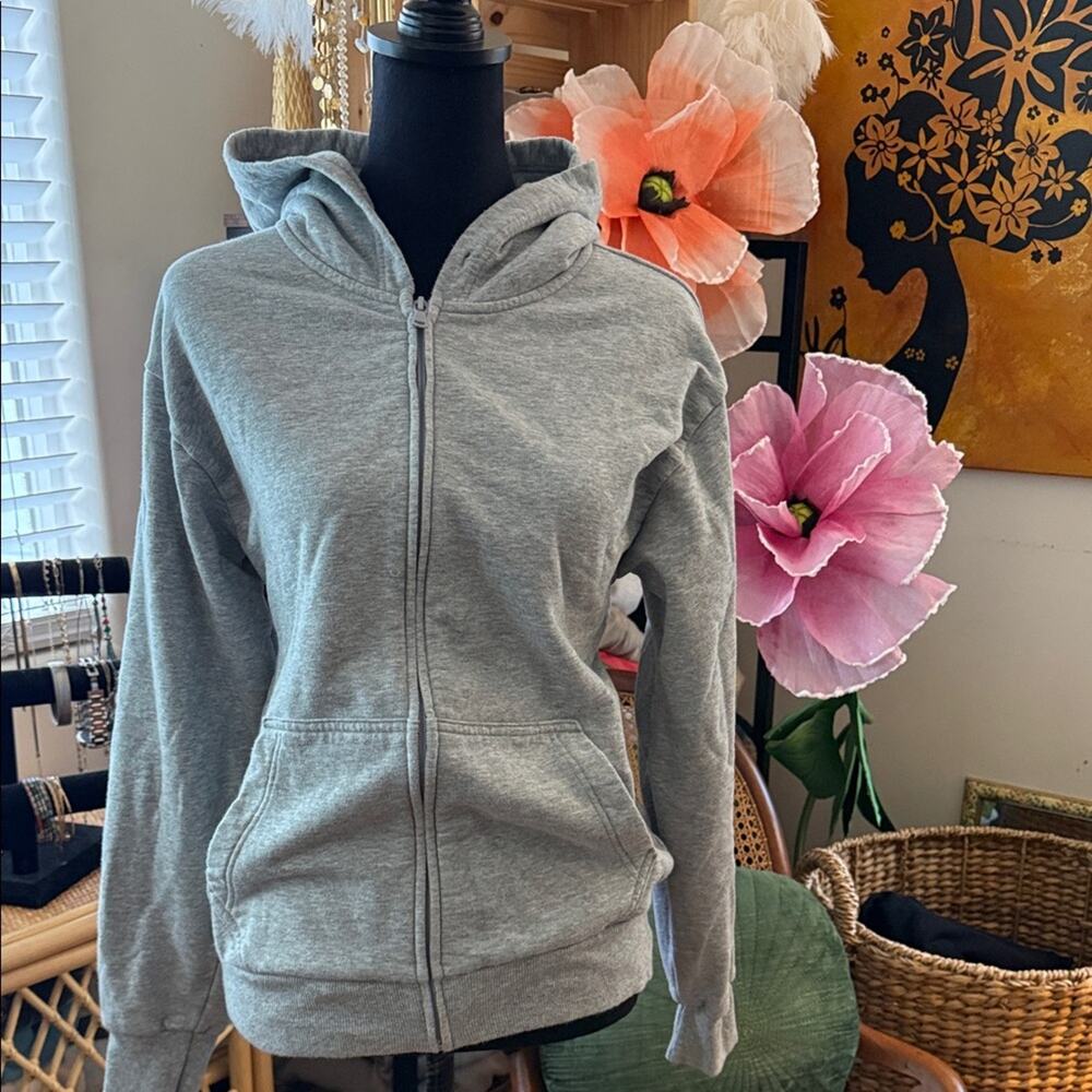 Aritzia Sunday Best Gray Zip Up Classic Cozy Hoodie Sweatshirt